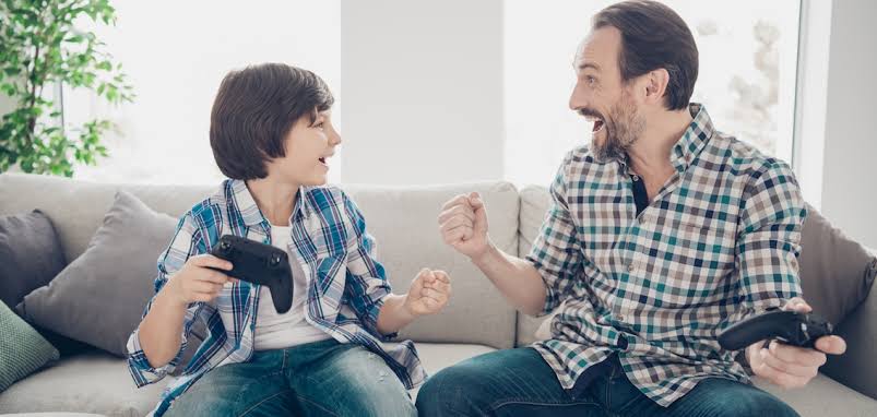 چرا والدین باید نگاه مثبتی به بازی‌های ویدیویی داشته باشند؟
